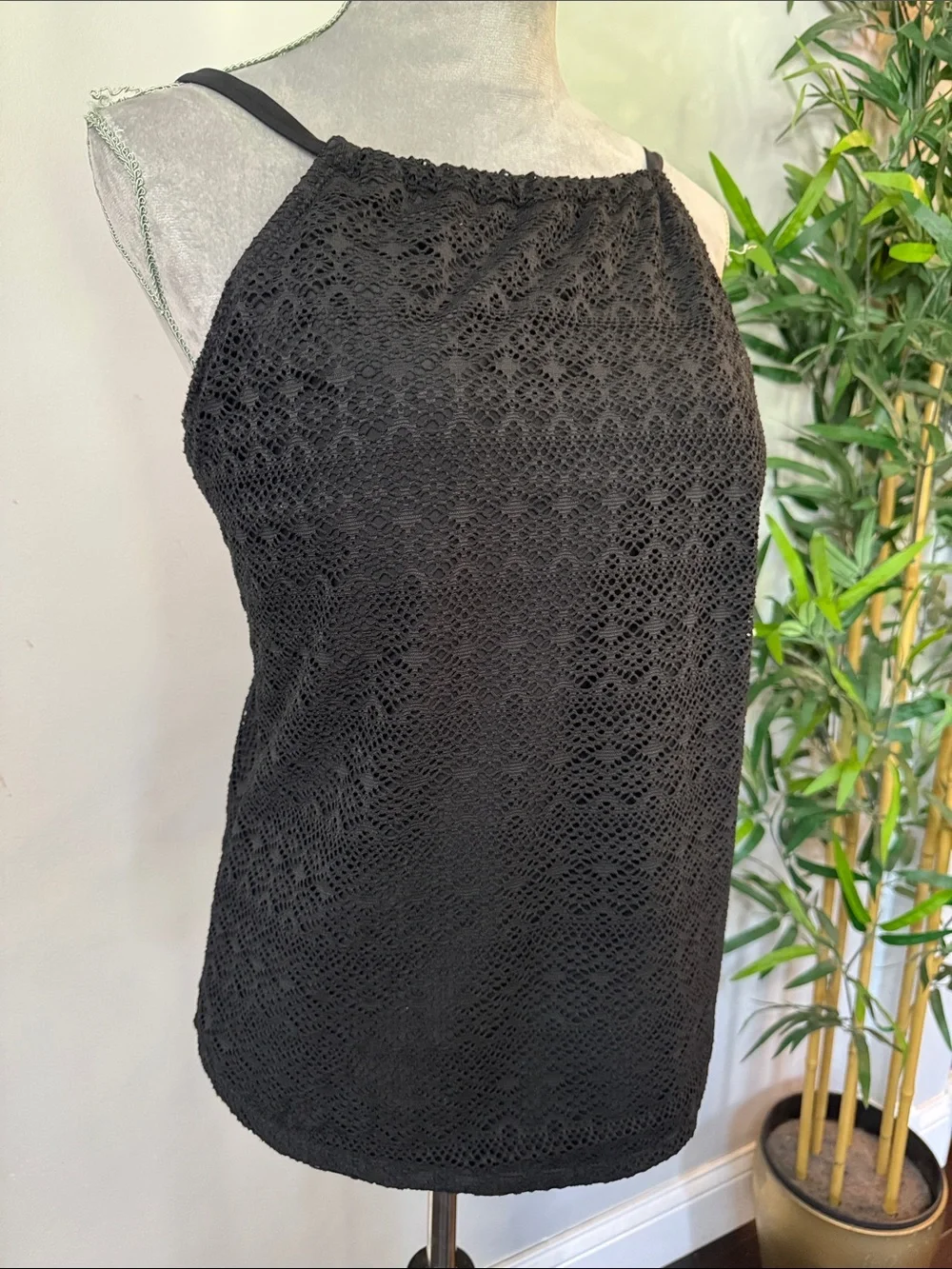 Island Escape Black Crochet Halter Camisole Tankini swim Top NWT 16
